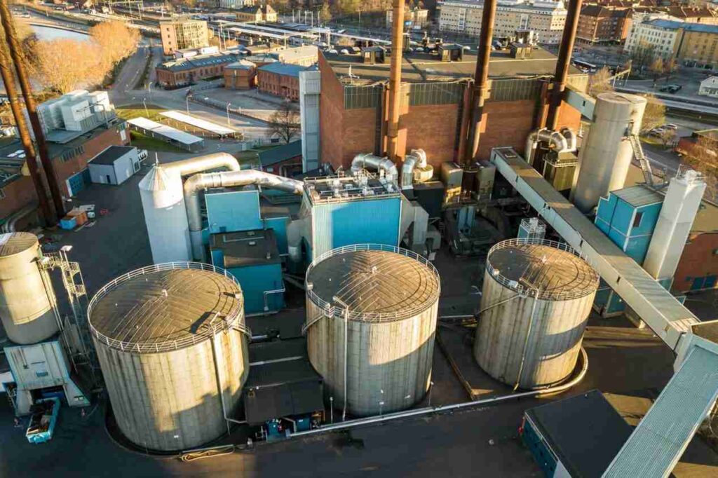 How Can Wastewater Treatment Plants Achieve Better Emission Control Using Gas Analyzers?