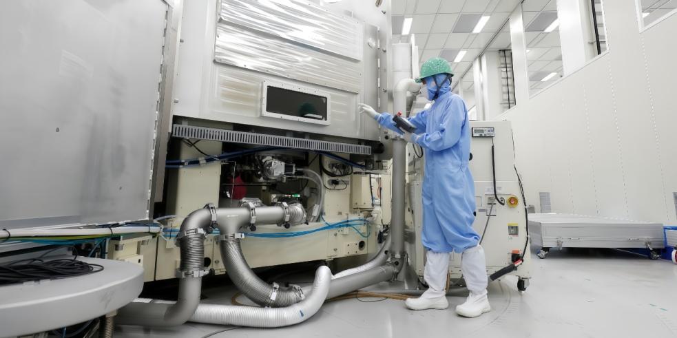 How Process Gas Analyzers Power Safety in the Electronics Industry?